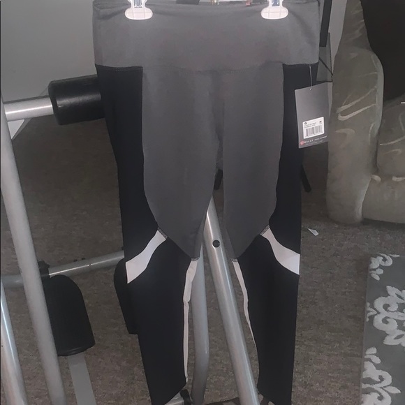 High waisted gym pants Bally new with tags - Picture 3 of 3